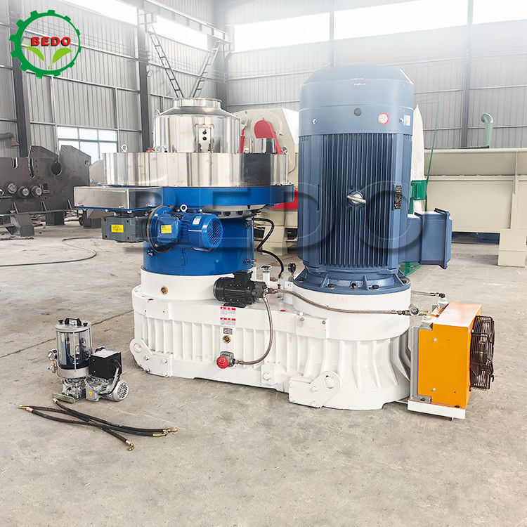 1500-2000kg/h Wood Pellet Machine With PLC Control System 380V Voltage