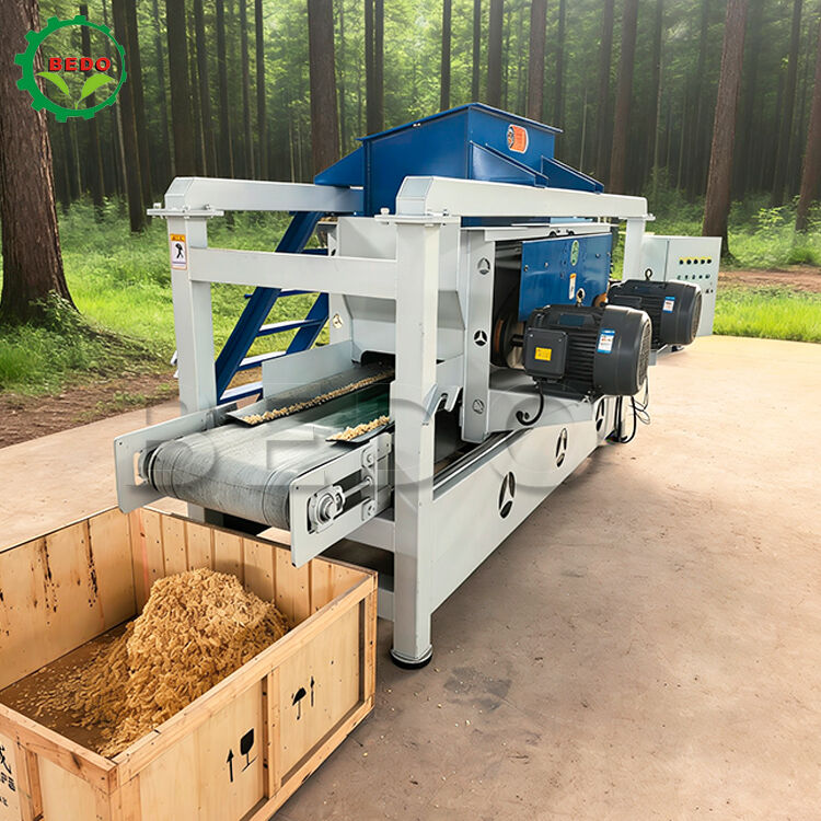 4kw ランニングパワー木の削りくず機械 400kg/h 容量の鉄骨フレームの耐久の木材処理装置