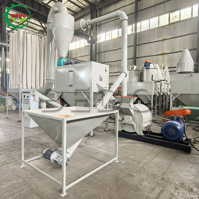 効率的な木材割れ粉の磨きのために最大給餌サイズ8mmの50Hz低ノイズ木材粉末機