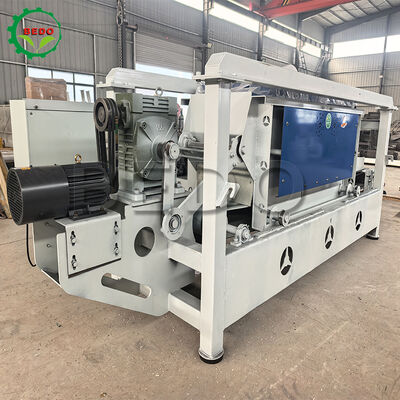 合金鋼ブレード 4kw 木材削り機 400kg/h 容量 自動操作装置