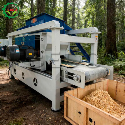 炭素鋼製メインボディと7.5kwメインシャフトパワー2基を備えたローラー直径125mmの木材削り機、木材材料の削り出しに最適